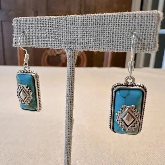 Southwestern Artisan Style Faux Turquoise Dangle Earrings French Wire Silver - Picture 6 of 6